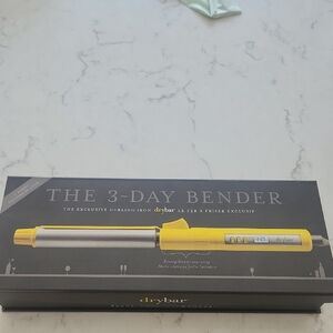 Drybar The 3-Day Bender Curling Iron in Yellow